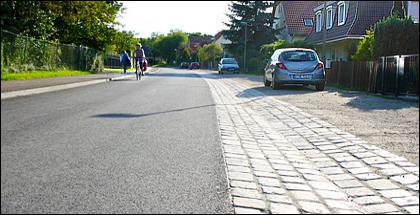 Offene Kopfsteinpflaster-Rinne